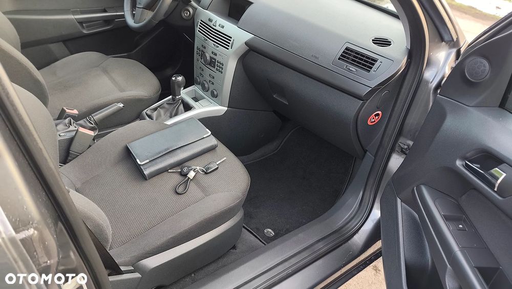Opel Astra 1.6 Active - 20
