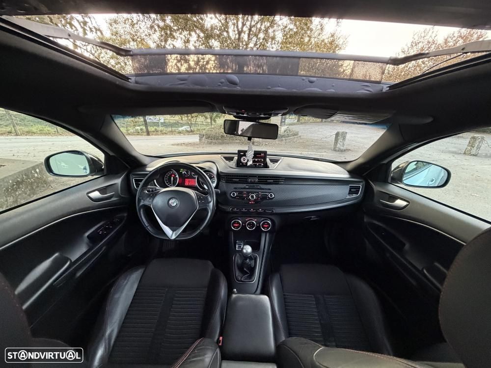 Alfa Romeo Giulietta 2.0 JTDM 16V Veloce - 10