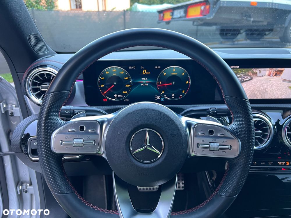 Mercedes-Benz CLA 180 d AMG Line 8G-DCT - 22