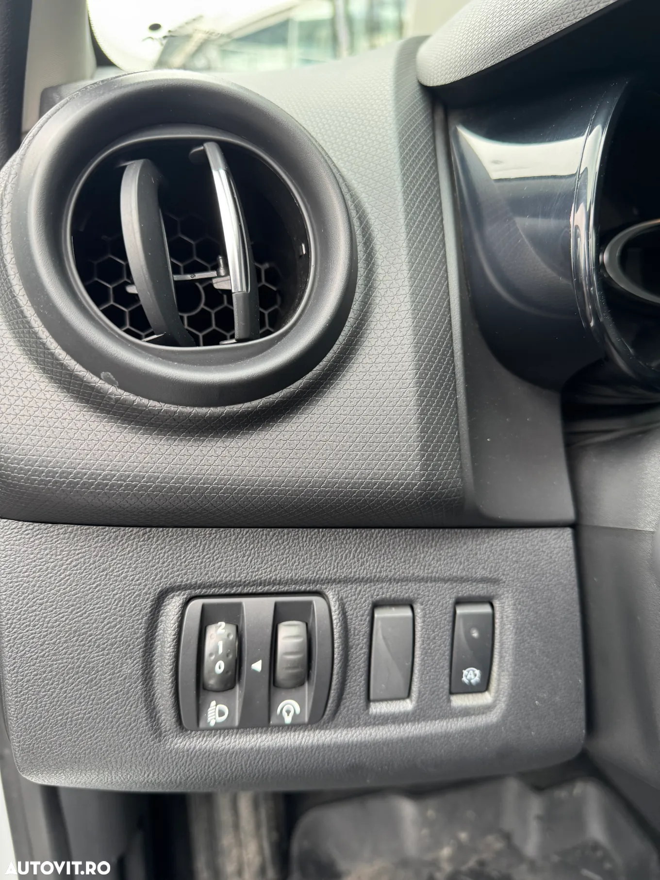Renault Clio IV TCe Zen - 10