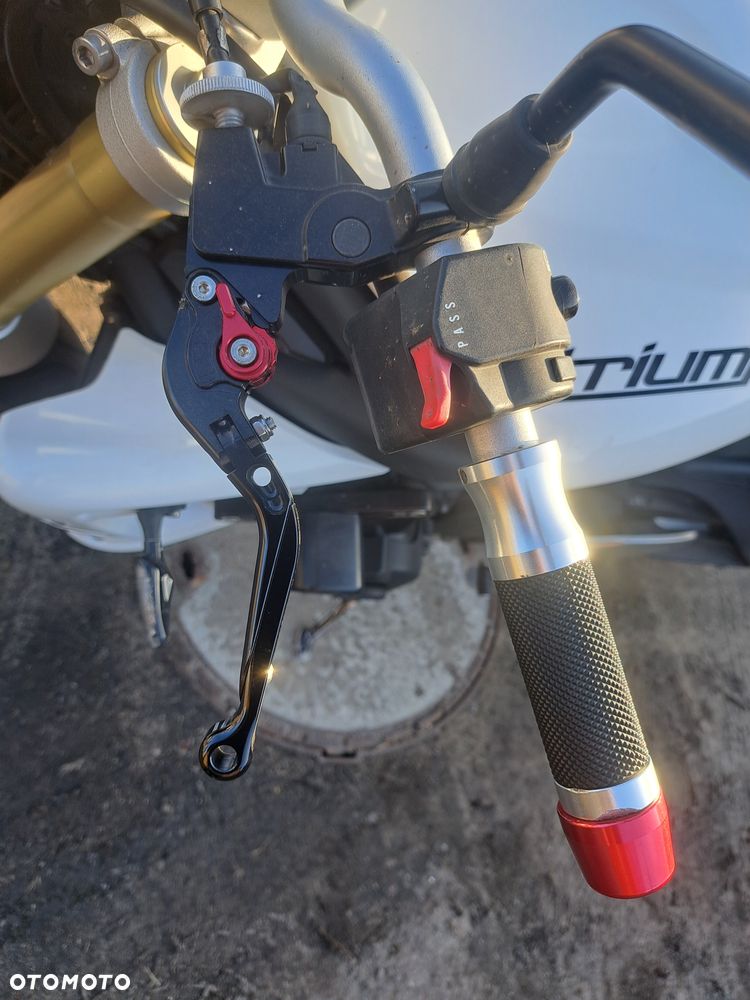Triumph Street Triple - 7