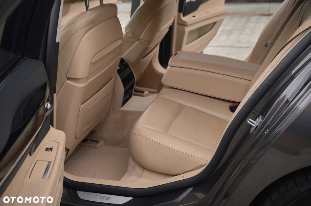 BMW Seria 7 750d xDrive Blue Performance Edition Exclusive - 22