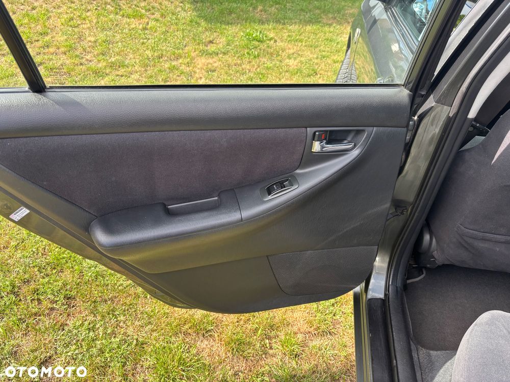 Toyota Corolla 1.6 VVT-i Sol - 8