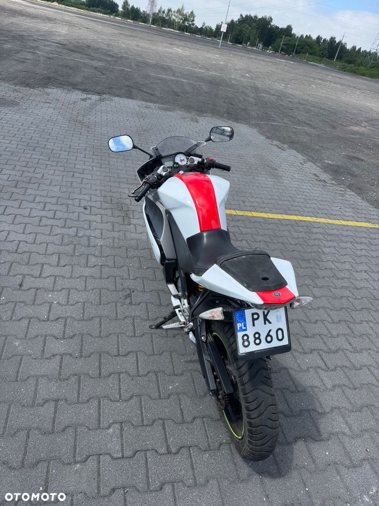 Yamaha YZF - 5