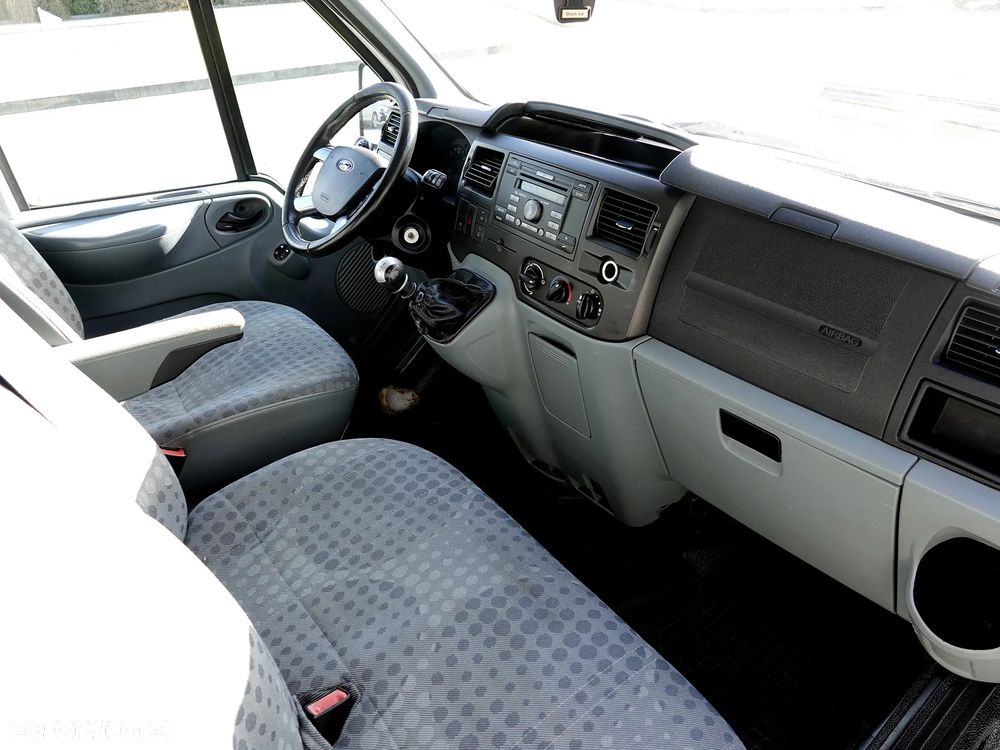 Ford Transit - 10