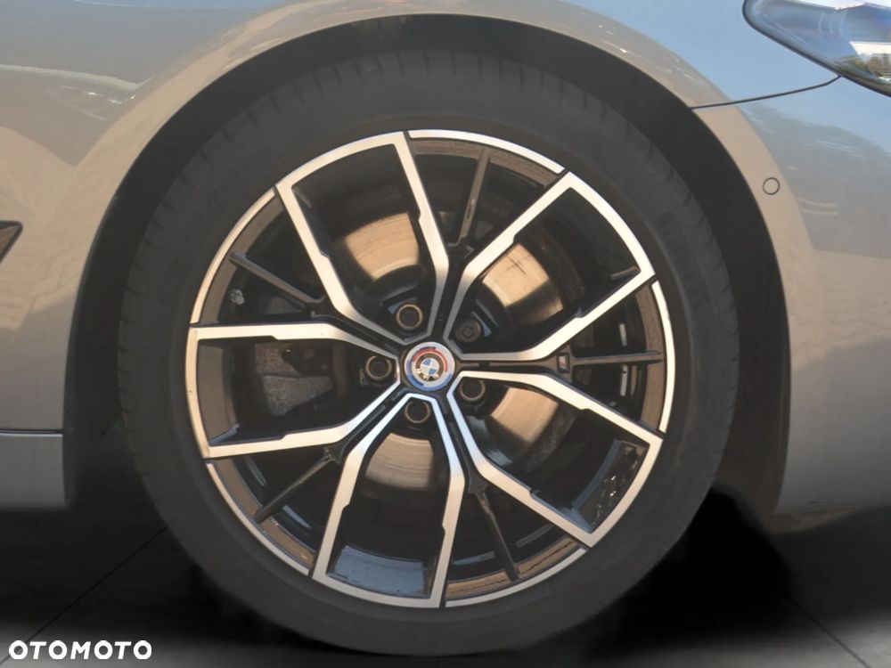 BMW Seria 5 - 18