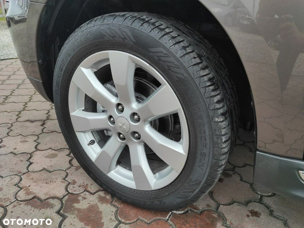 Mitsubishi Outlander - 19
