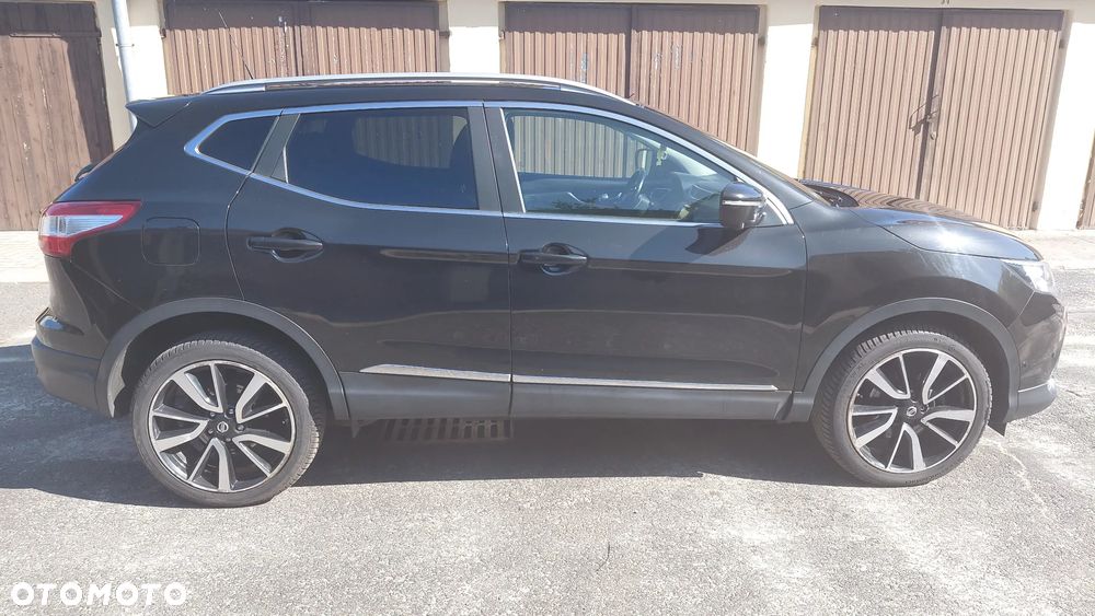 Nissan Qashqai 1.6 DCi 4x4 Tekna - 4