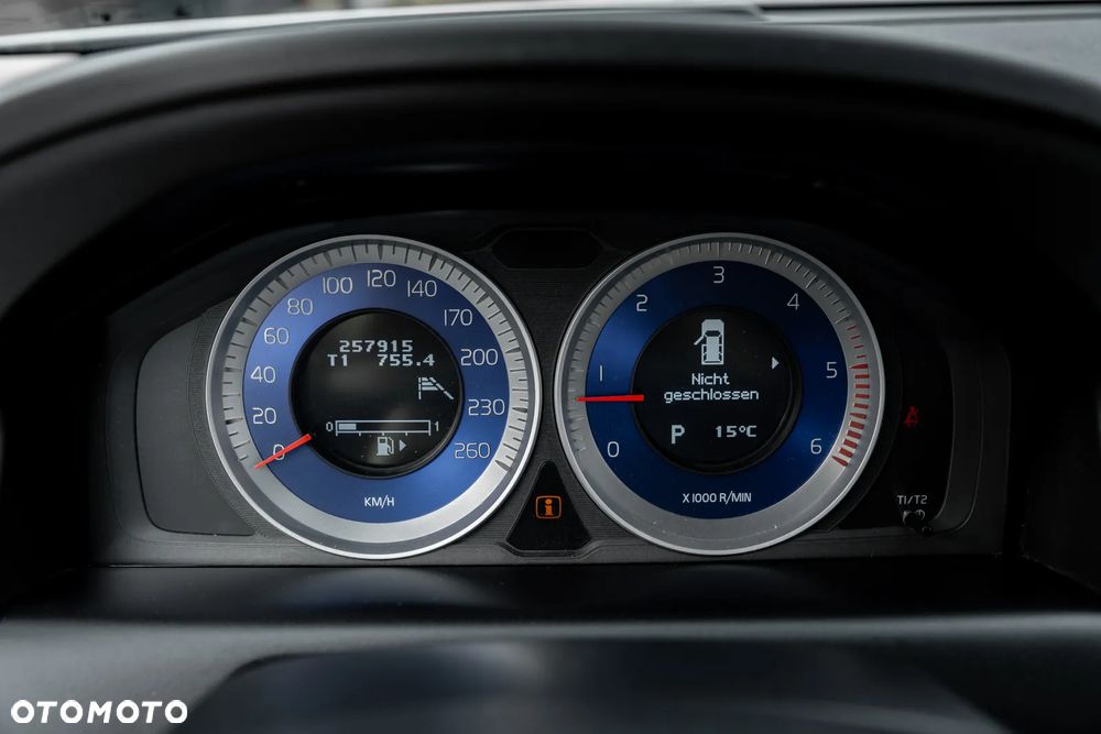 Volvo XC 60 D5 AWD RDesign - 31