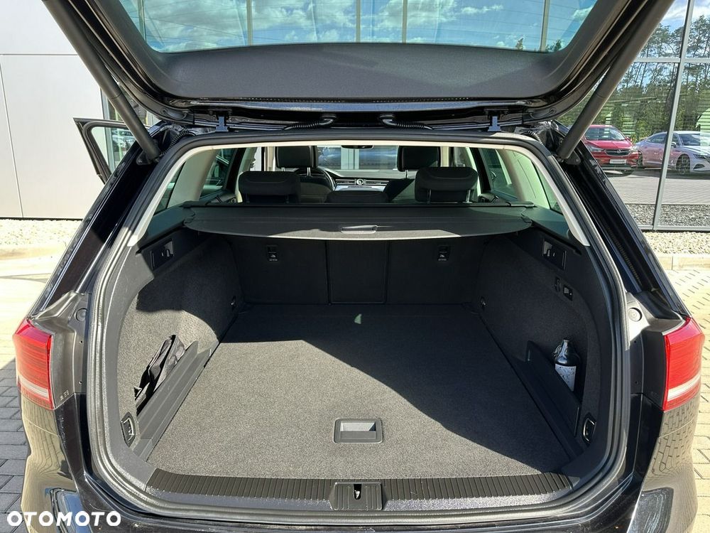 Volkswagen Passat Variant 2.0 TDI BMT Comfortline - 36