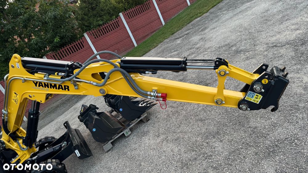 Yanmar SV22 / rok prod. 2021 / liczba godzin 42 / zakupiona w polskiej sieci dealerskiej / komplet 3 łyżek / stan idealny / - 25