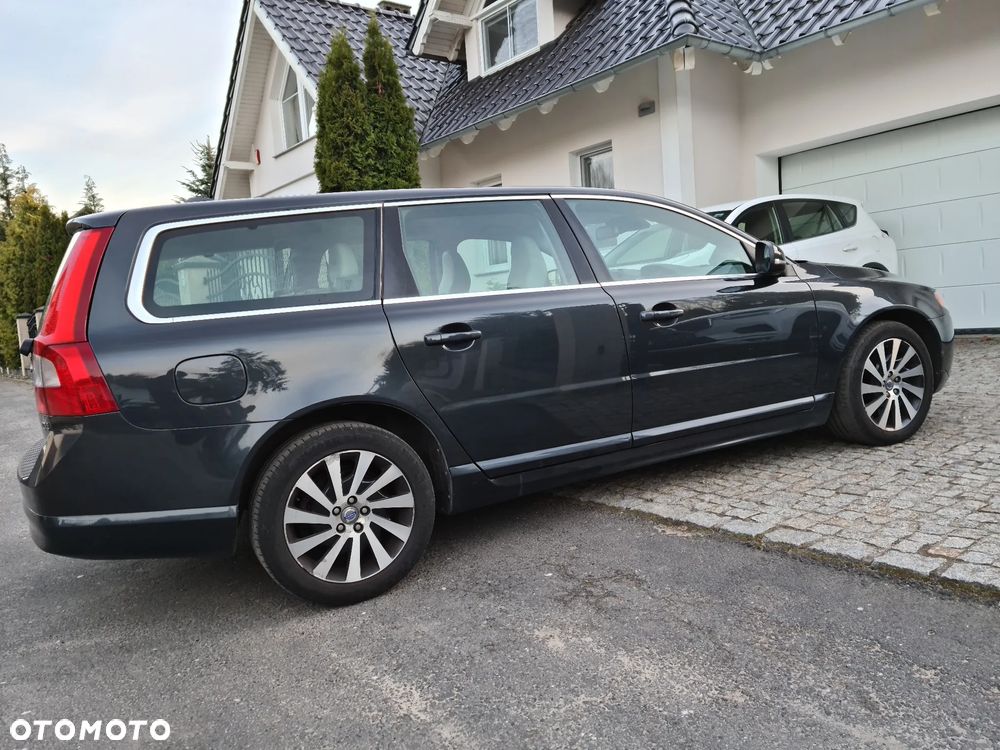 Volvo V70 D3 Summum - 20