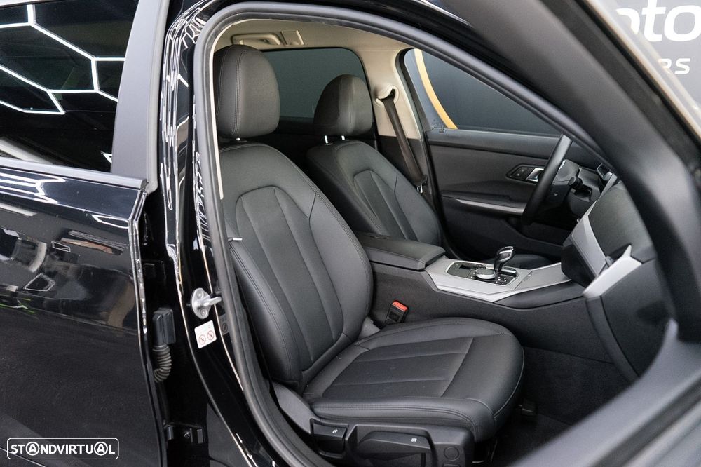 BMW 318 d Aut. Sport Line - 8