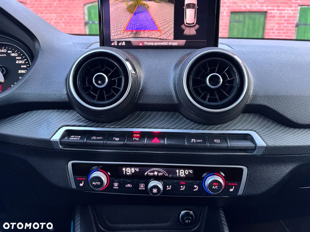 Audi Q2 1.6 TDI Sport - 11