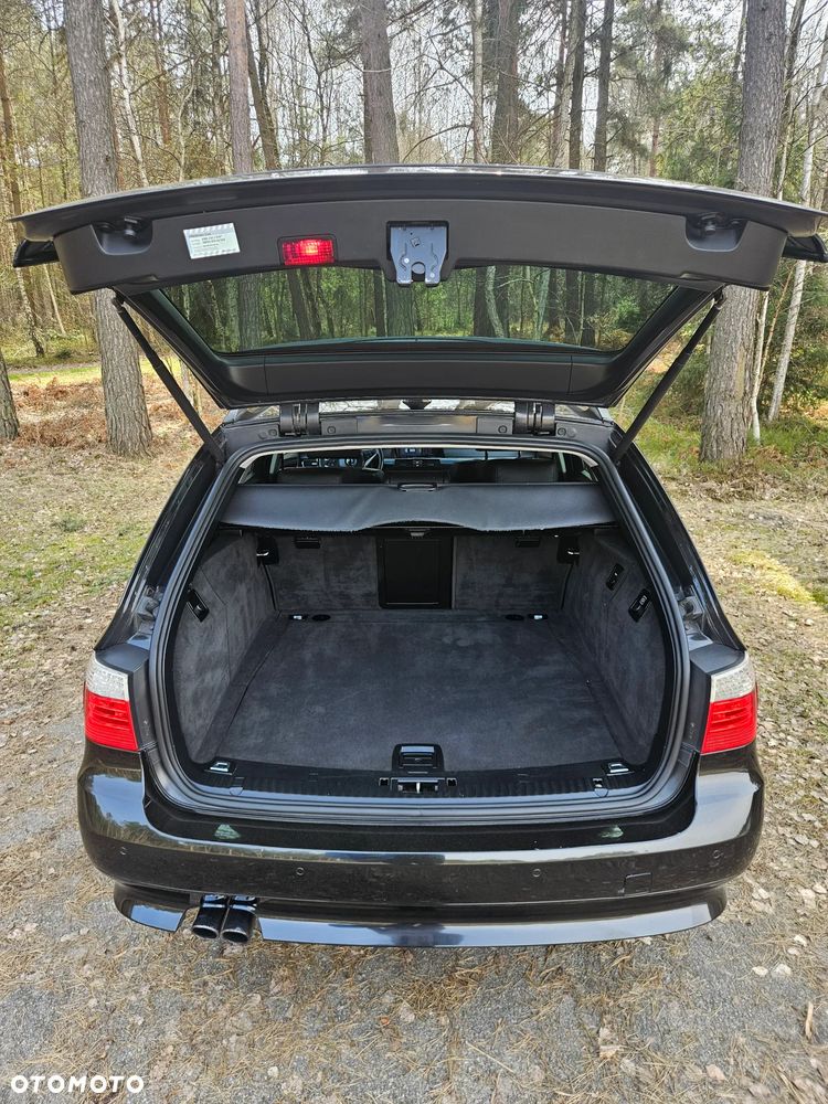 BMW Seria 5 525d - 10