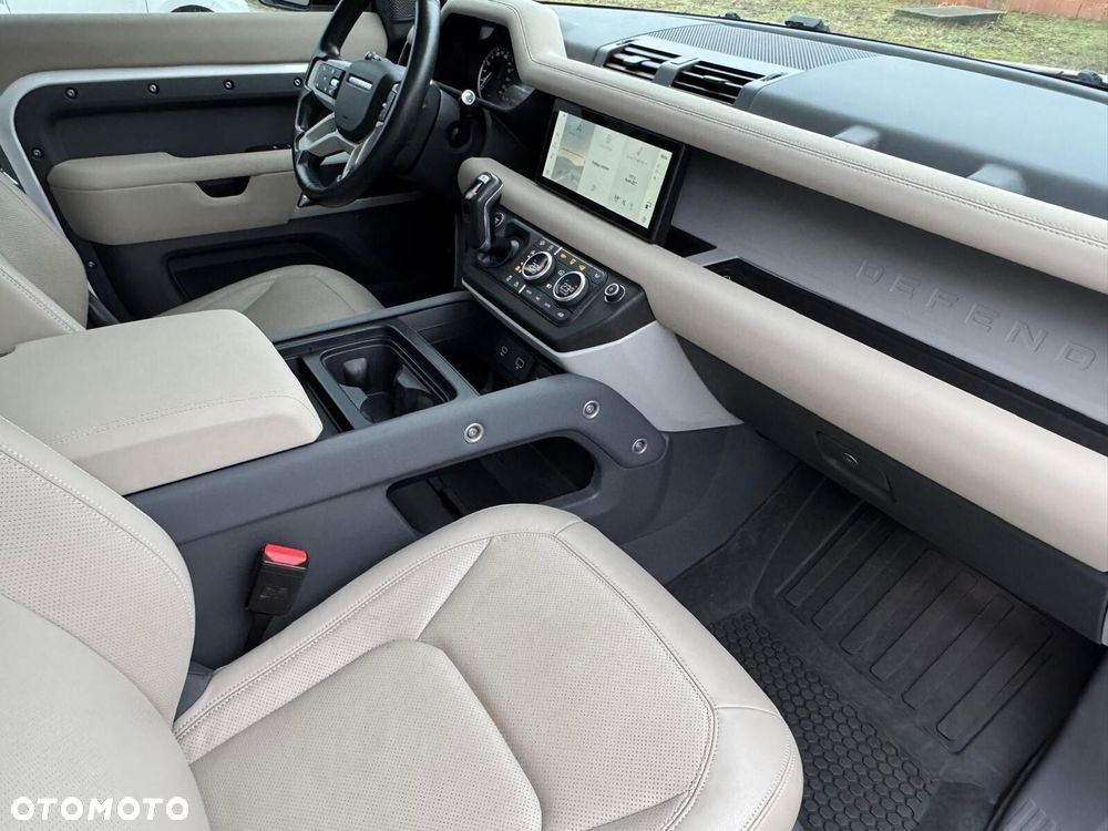 Land Rover Defender 2.0 P300 S - 22
