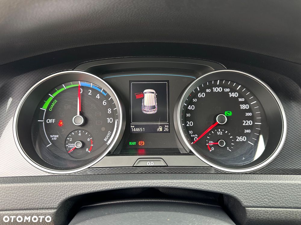 Volkswagen Golf - 20