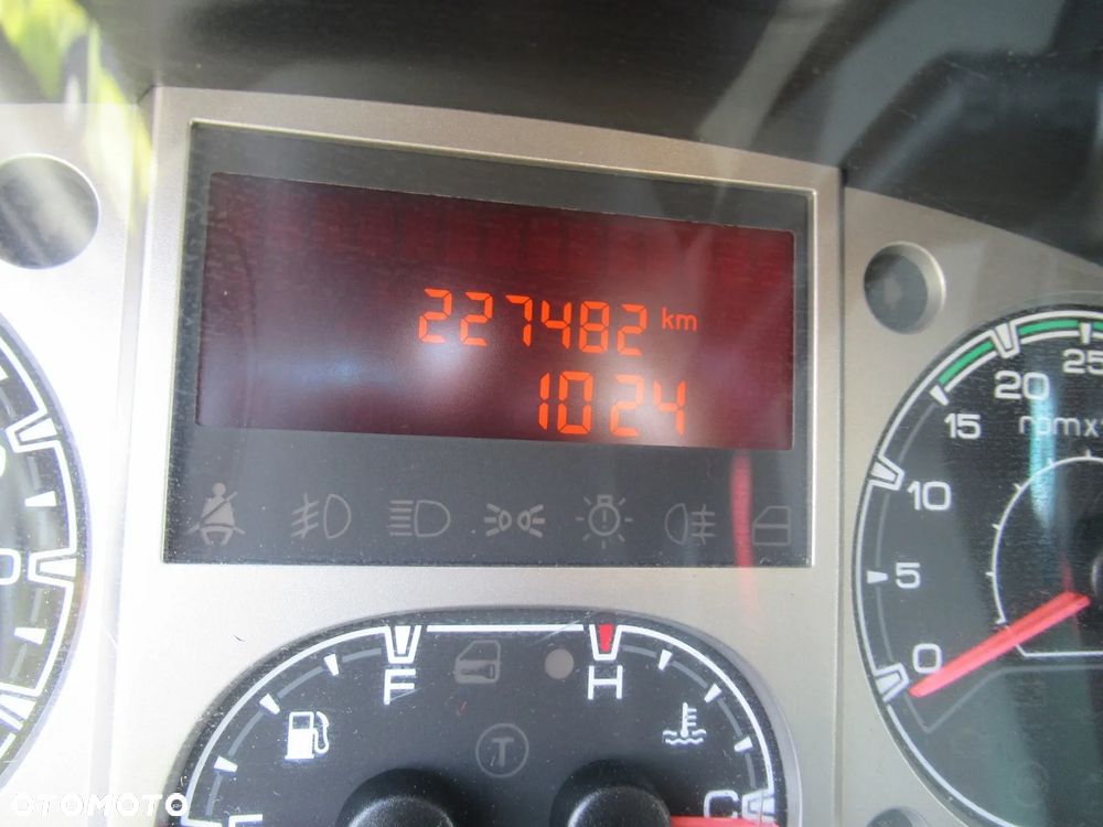 Iveco DAILY 35C15 - 8