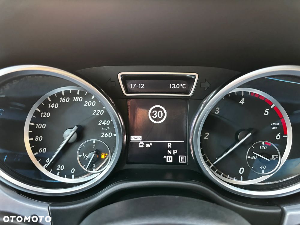 Mercedes-Benz ML 250 BlueTEC 4MATIC 7G-TRONIC - 26