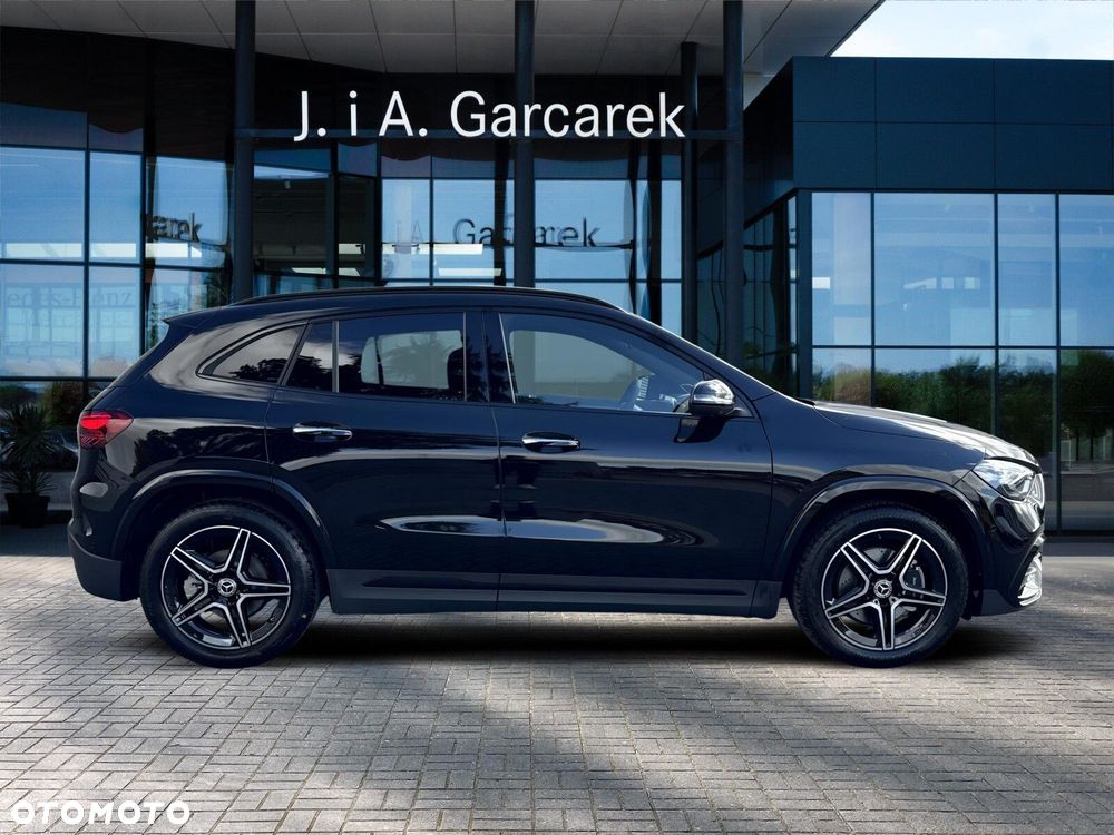 Mercedes-Benz GLA - 7