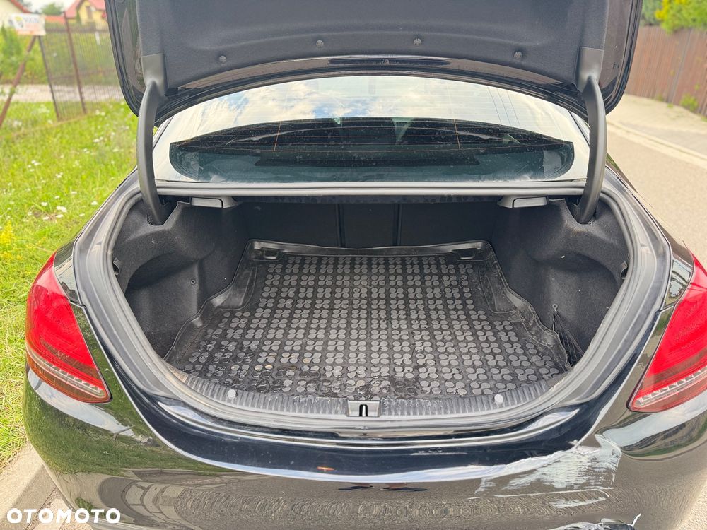 Mercedes-Benz Klasa C 220 d 9G-TRONIC - 28