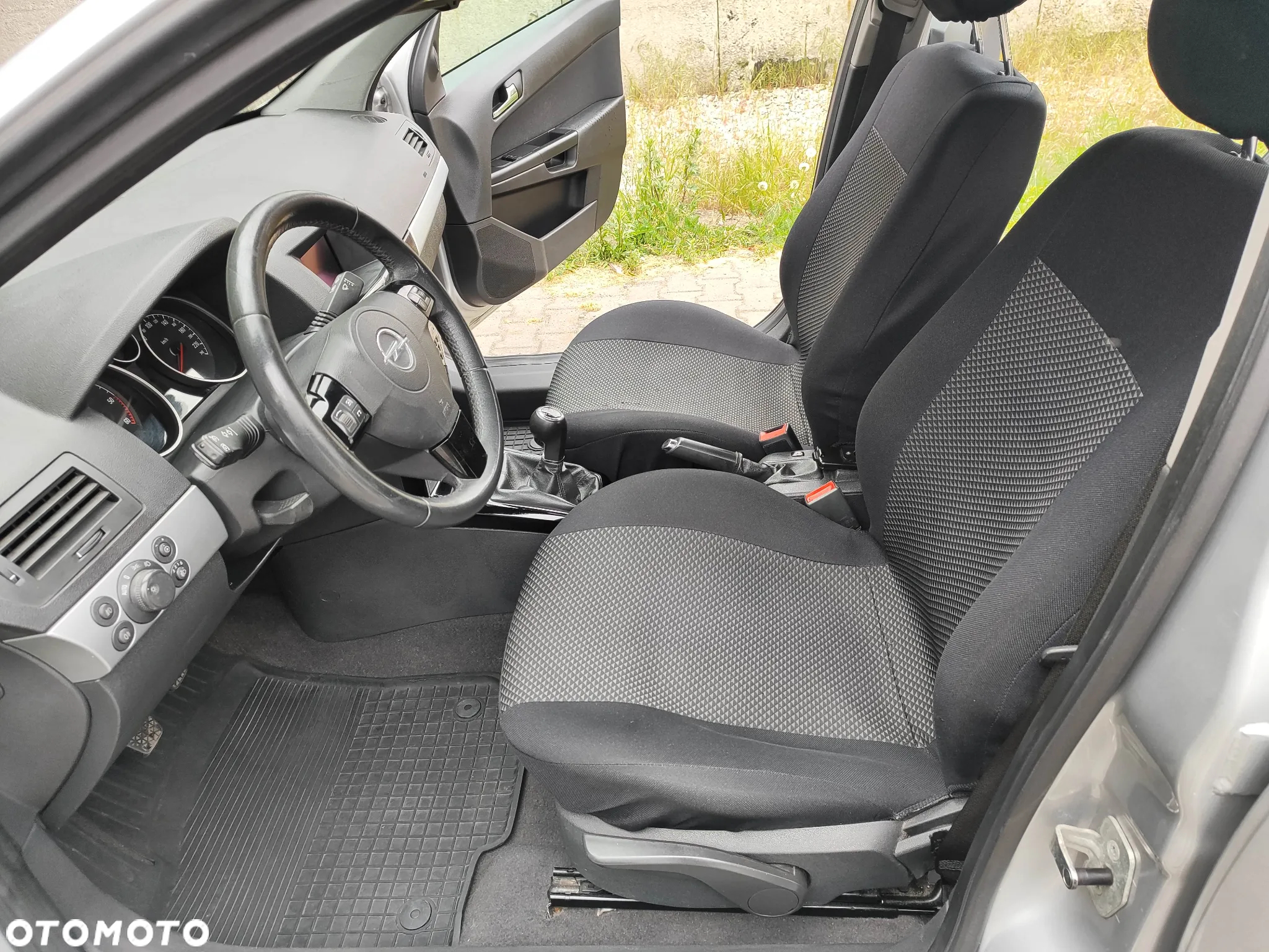 Opel Astra III 1.7 CDTI - 10