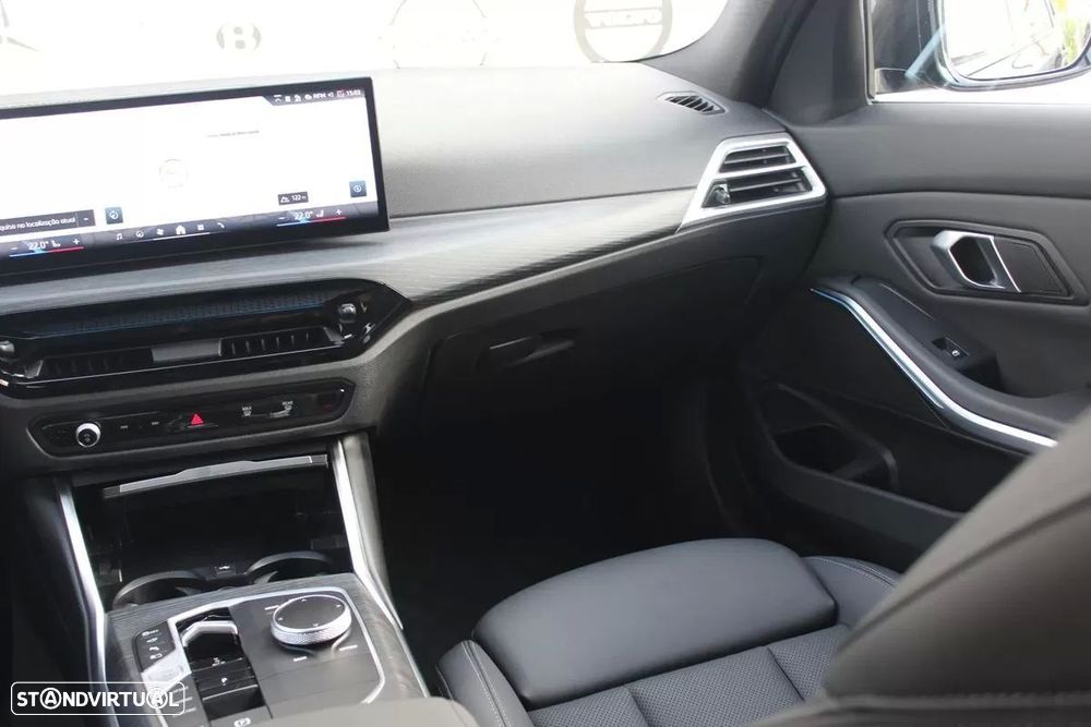 BMW 330 e Touring Aut. M Sport - 31