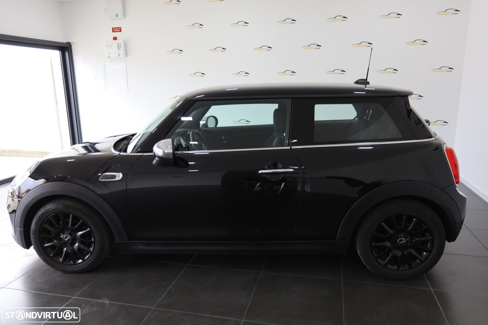 MINI 3 Portas One D - 3
