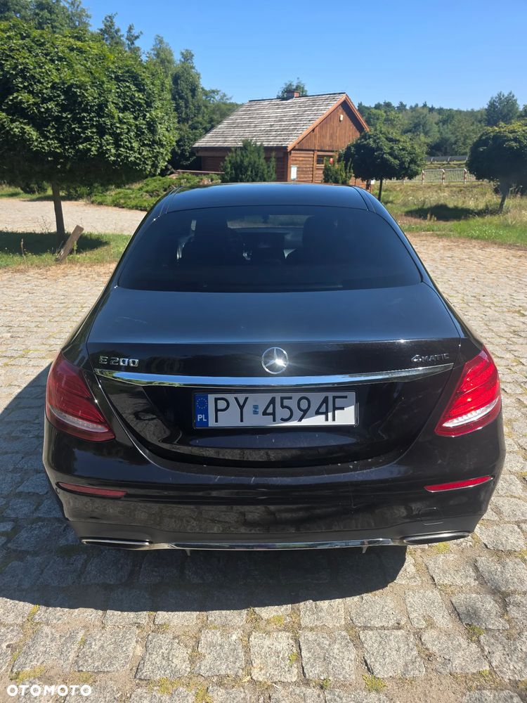 Mercedes-Benz Klasa E 200 4-Matic 9G-TRONIC - 4