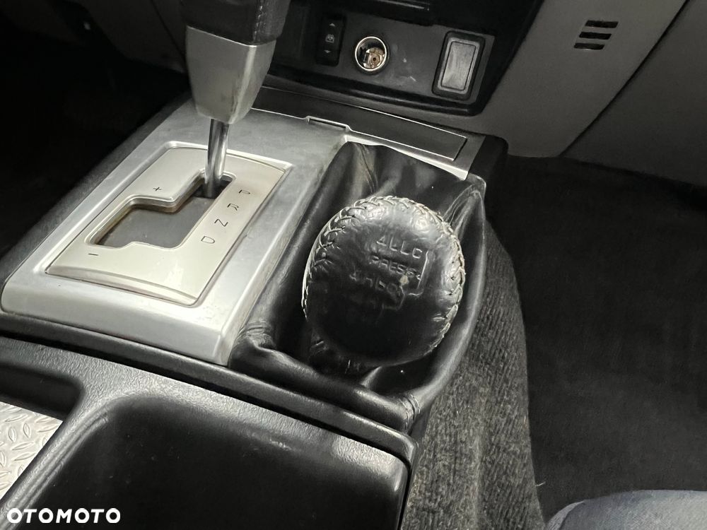 Mitsubishi L200 2.5 DID Instyle Sport - 26