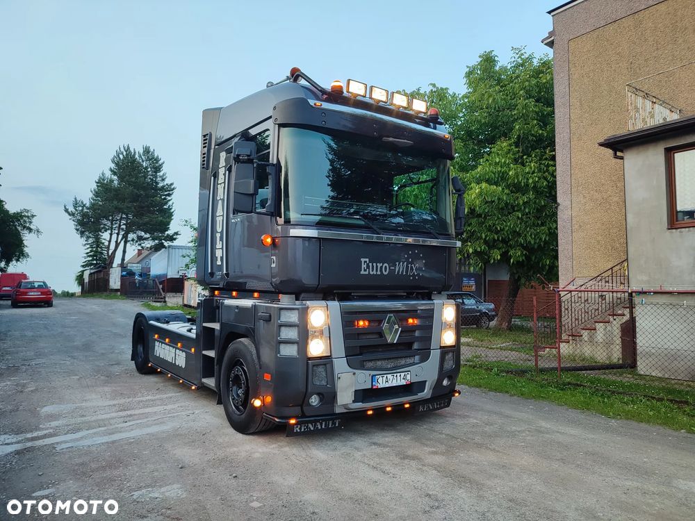 Renault MAGNUM - 2