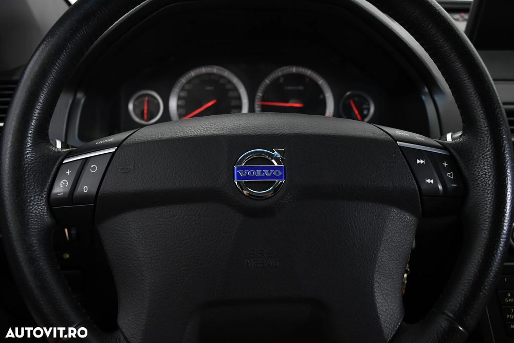 Volvo XC 90 D5 AWD Geartonic RDesign - 31