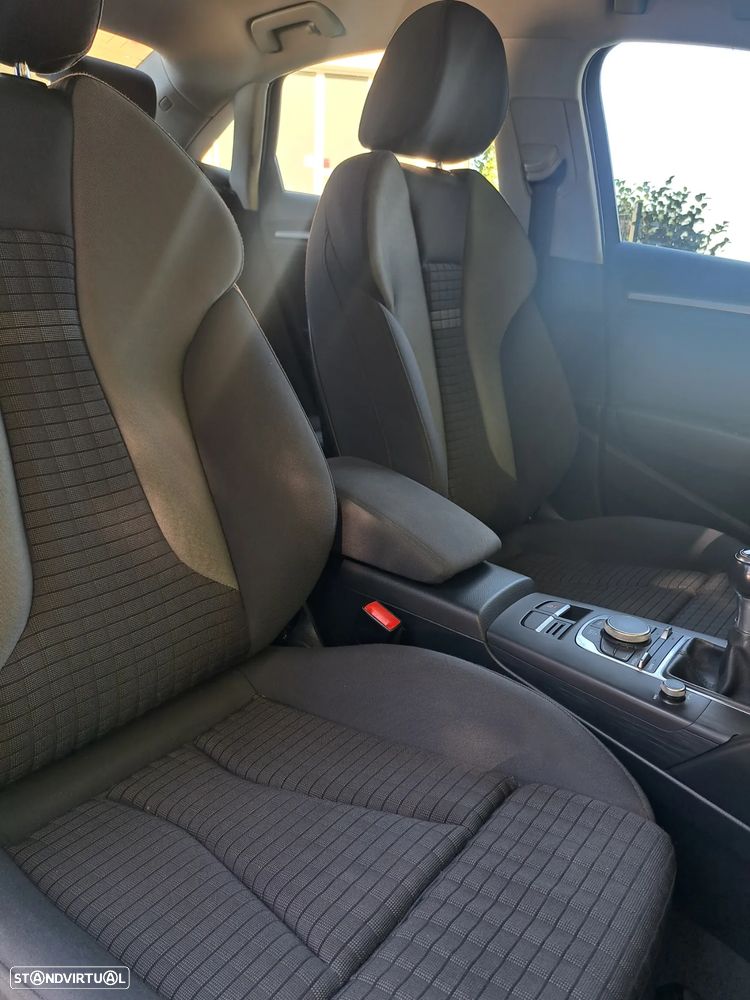 Audi A3 Limousine 2.0 TDI B.Line Attraction - 11