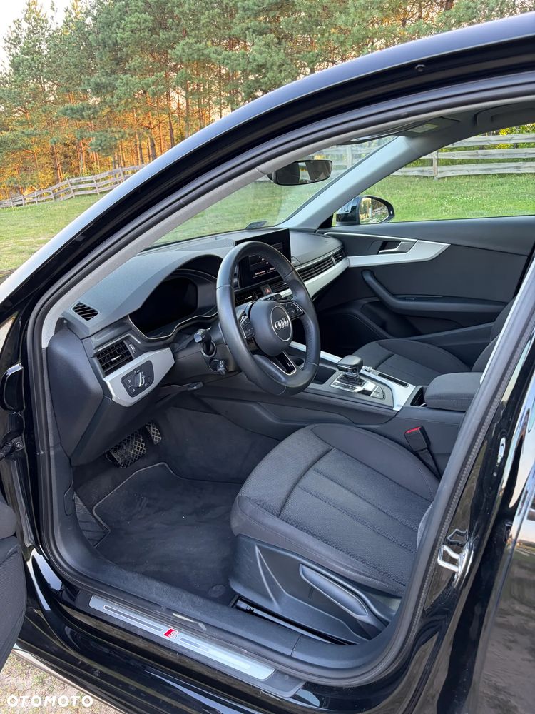 Audi A4 Limousine 35 TFSI mHEV S Line S tronic - 24