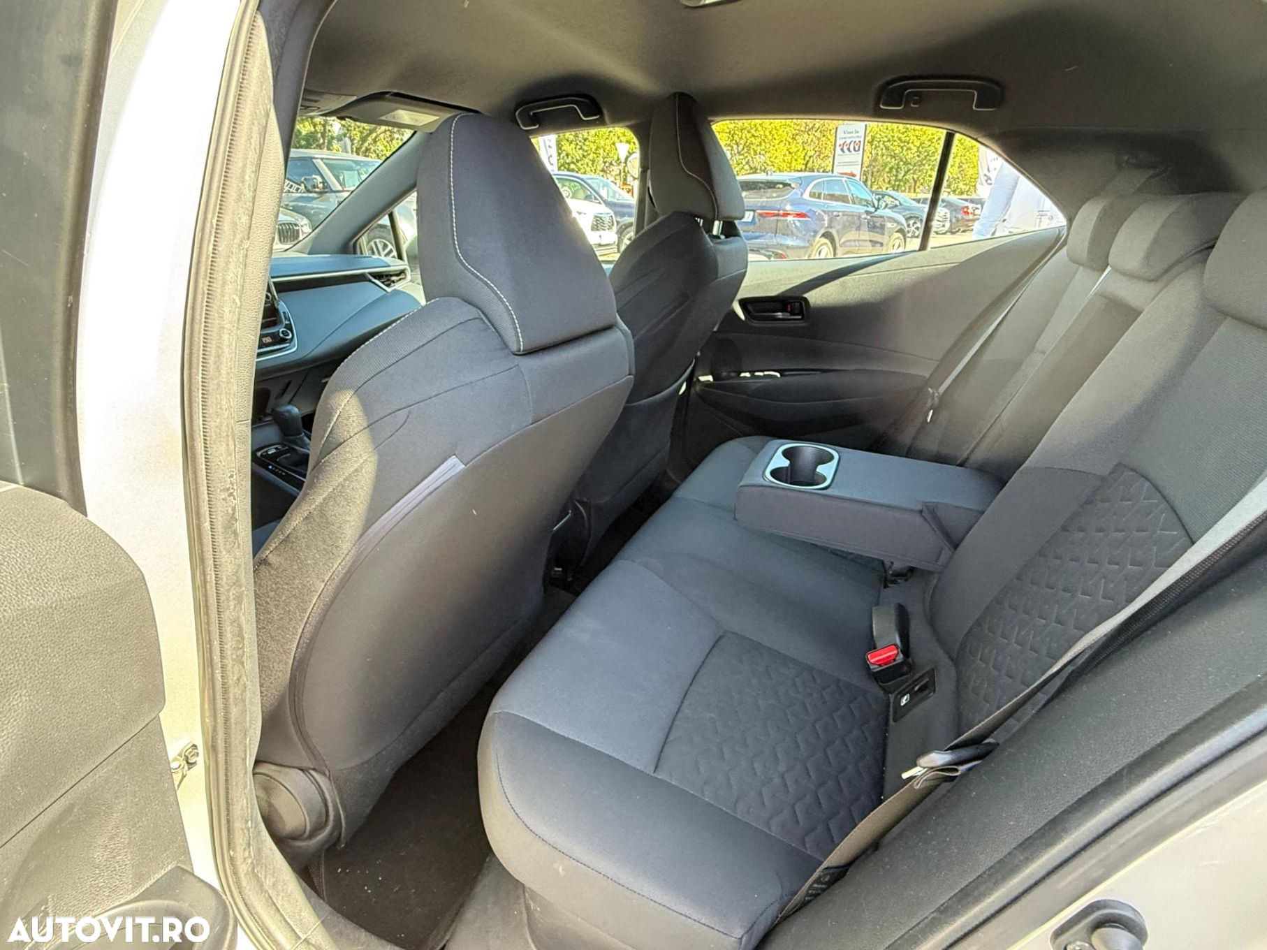 Toyota Corolla - 24
