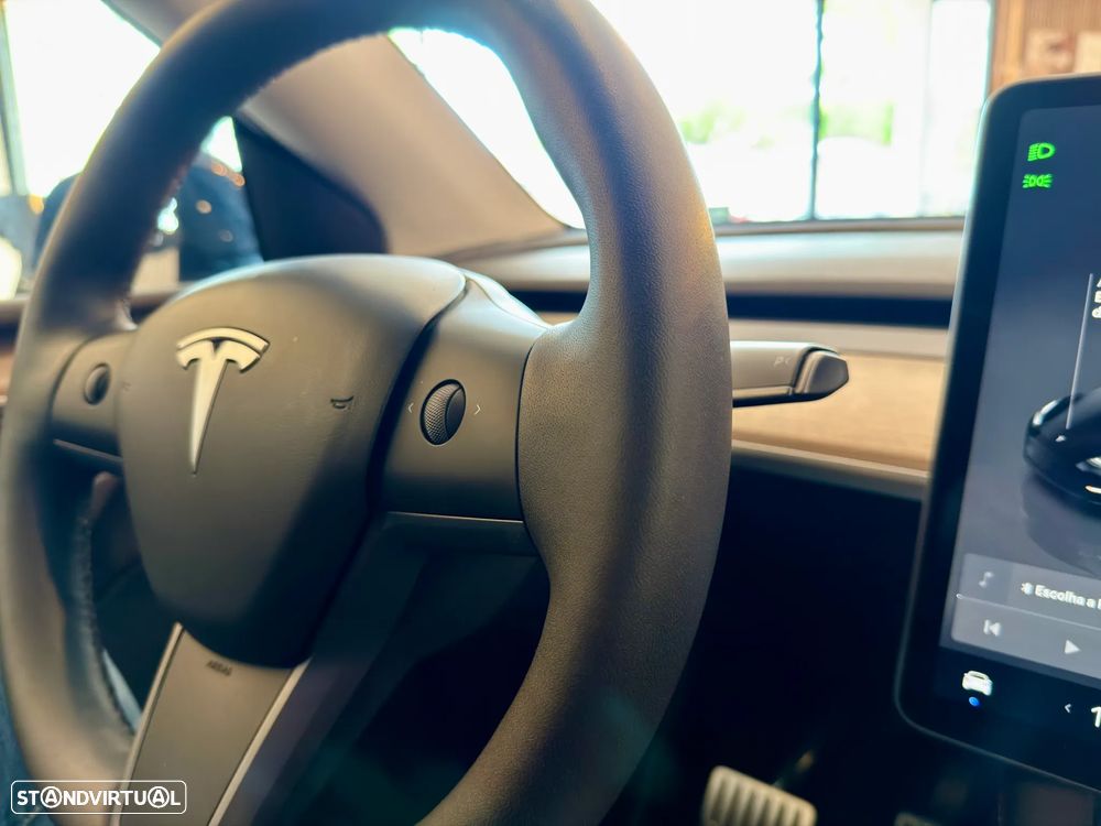Tesla Model Y Performance Tração Integral - 16