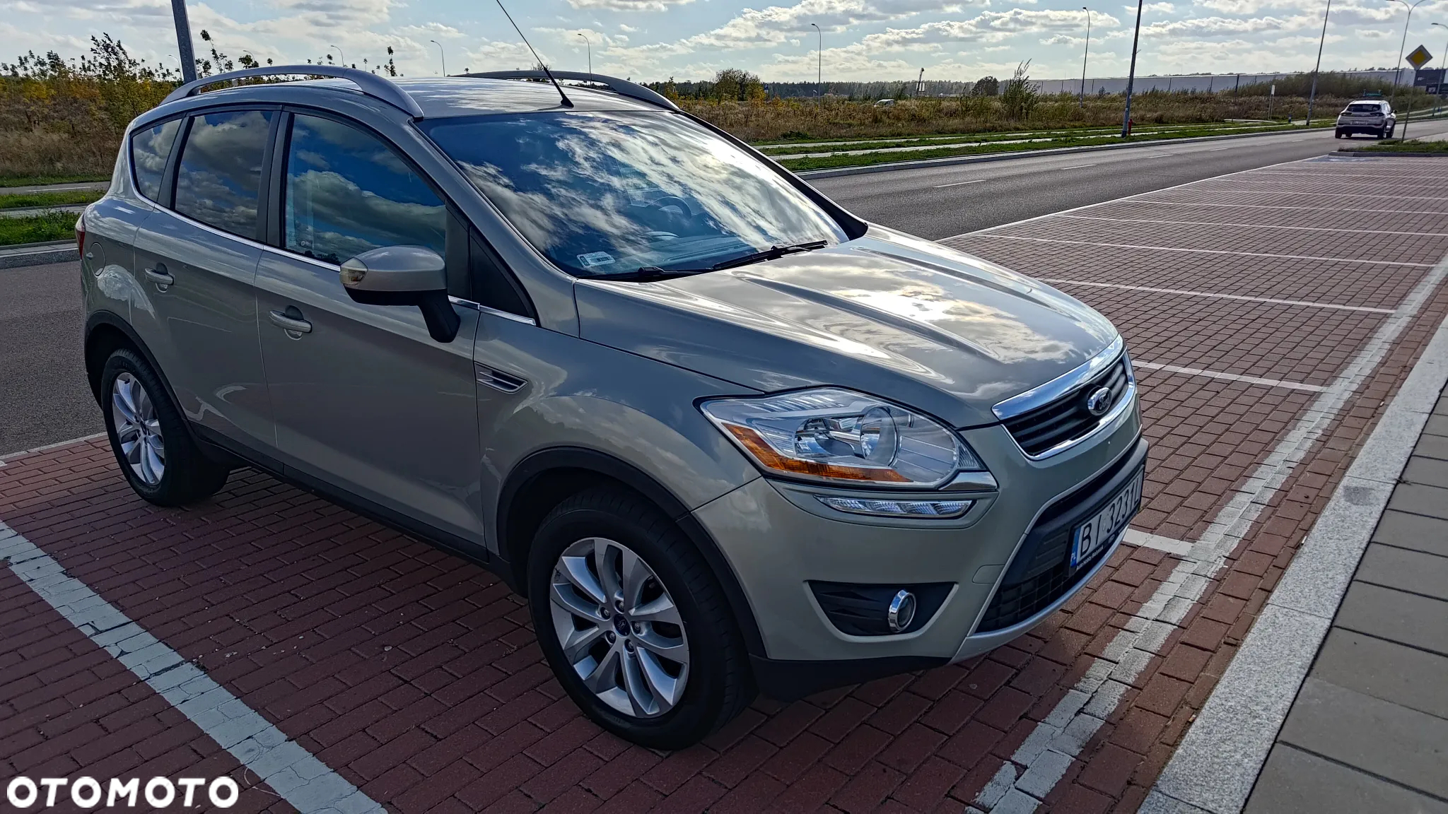 Ford Kuga 2.0 TDCi Titanium FWD - 4
