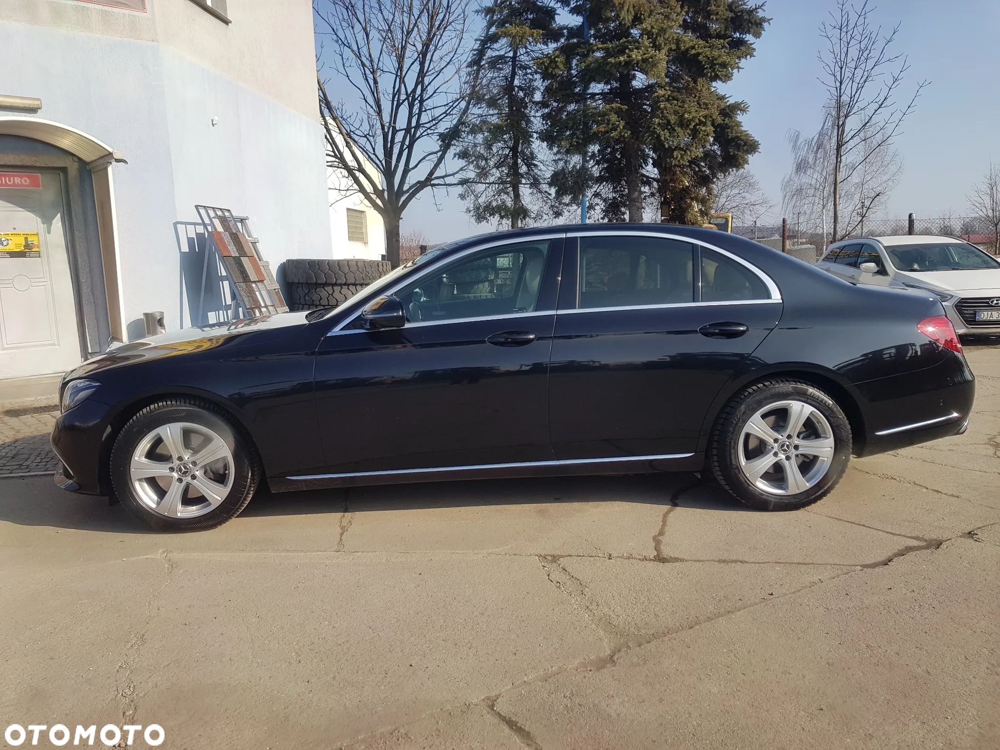 Mercedes-Benz Klasa E 220 d 4-Matic Business Edition 9G-TRONIC - 1