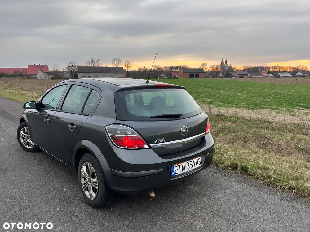 Opel Astra 1.6 Color Edition - 4
