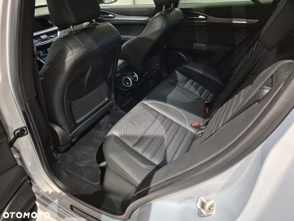 Alfa Romeo Stelvio 2.0 Turbo Veloce Q4 - 10