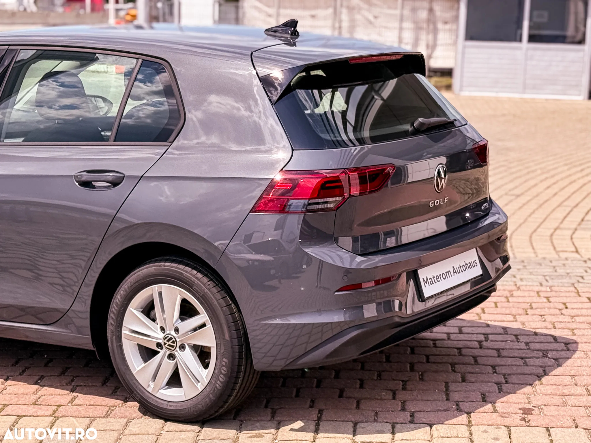 Volkswagen Golf 1.5 eTSI ACT DSG MHEV Life - 24