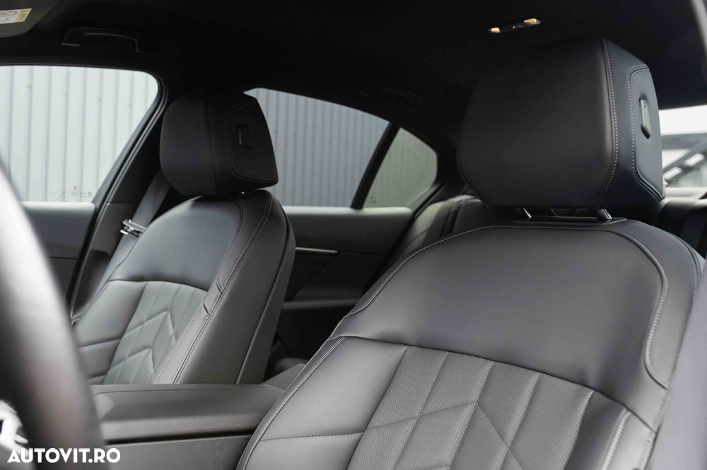 BMW Seria 5 520d AT MHEV - 28