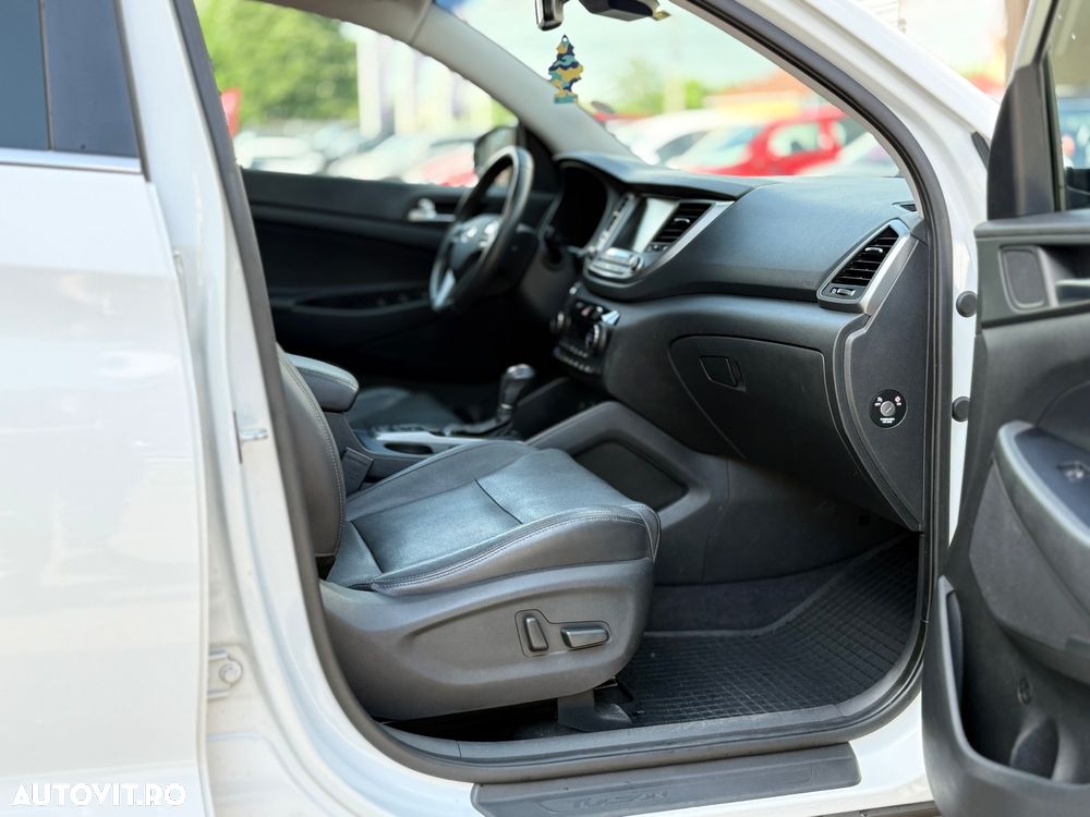 Hyundai Tucson 2.0 CRDI 4WD 6AT Luxury Pack+ - 16