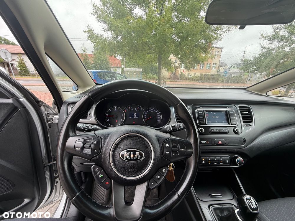 Kia Carens 1.7 CRDi 115 Dream Team Edition - 26