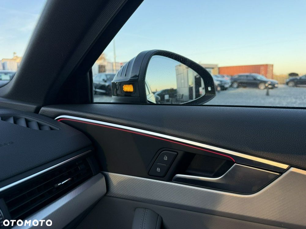 Audi A4 Limousine - 36