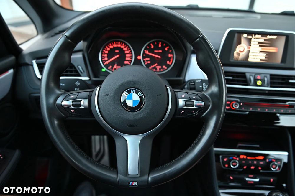 BMW Seria 2 220d Active Tourer M Sport - 29