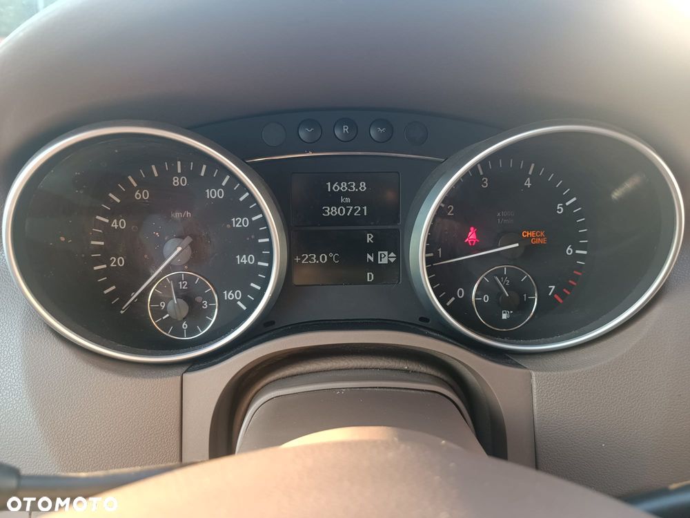 Mercedes-Benz ML 350 4-Matic - 15