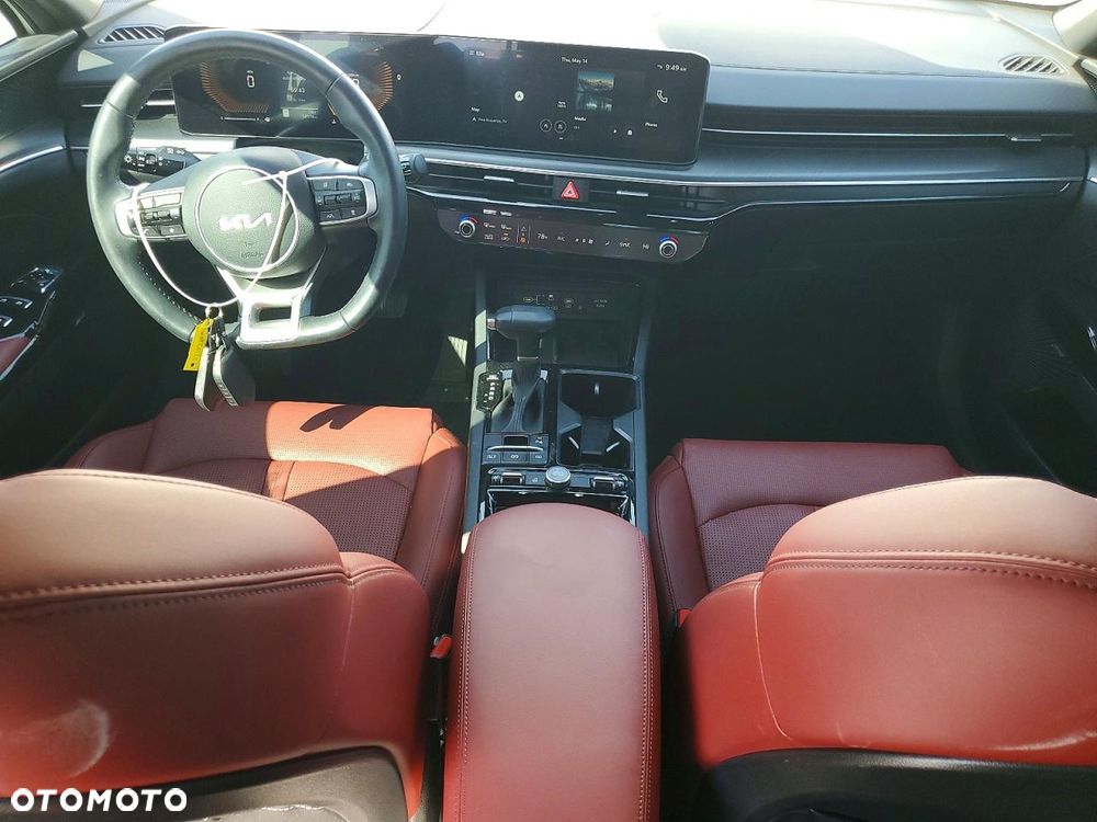 Kia K5 - 9