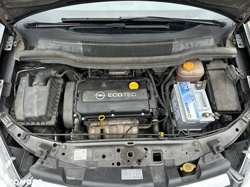 Opel Zafira - 33
