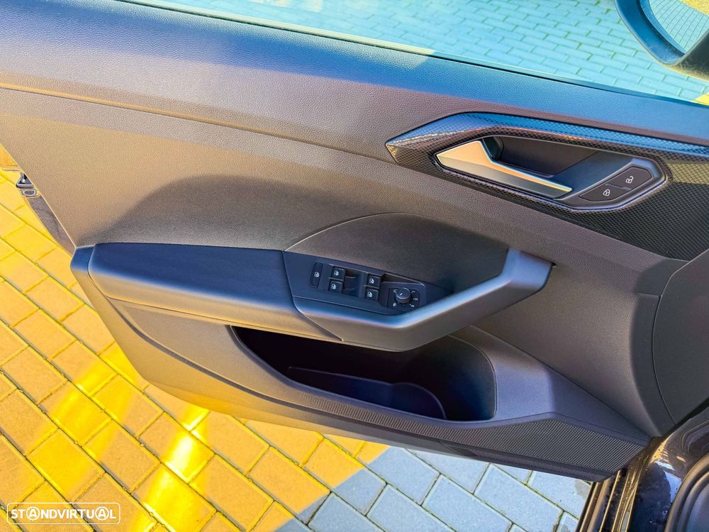 VW T-Cross 1.0 TSI Urban DSG - 11